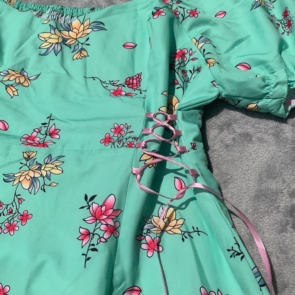 Shein Curve Floral Dress - Picture 3 of 8